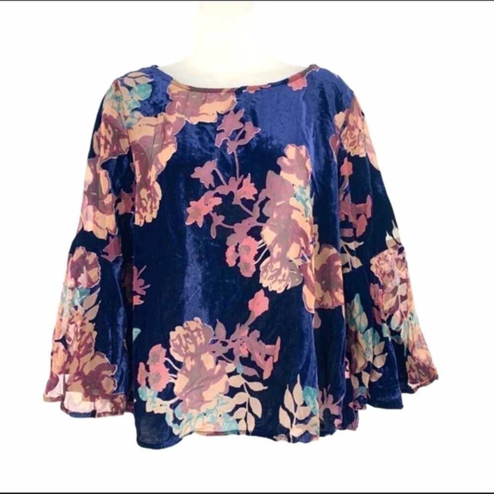 W5 VELVET & SHEER FLORAL BLOUSE W/BELL SLEEVES MED